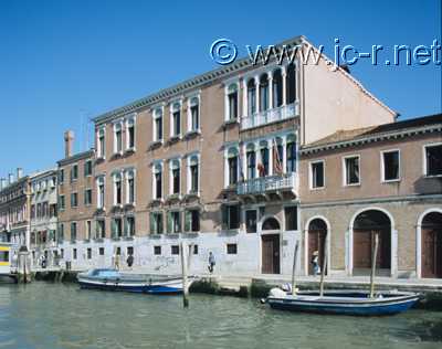 Venedig: Palazzo Don� Balbi - 18 kB